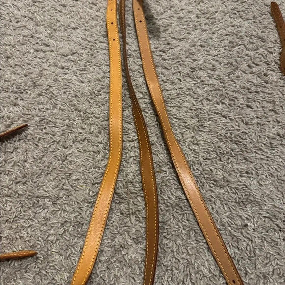 Louis Vuitton Palermo or bucket bag Strap B48 - Picture 3 of 5